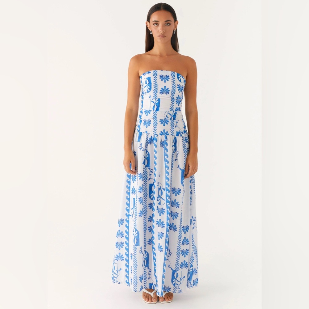 Peppermayo Carmel Maxi Dress - Floral Wave 
New with tags and packaging.